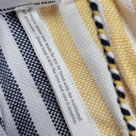 Escvdo Peru Wrap Shawl Women's OS One Size Fringe Striped Yellow Ivory - Picture 4 of 6